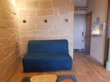 studio meuble avec terrasse a louer