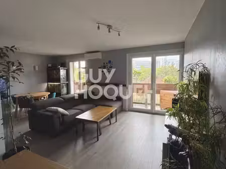 blagnac proche centre - t3 de 76 m² avec climatisation  balcon et 2 parkings privatifs côt