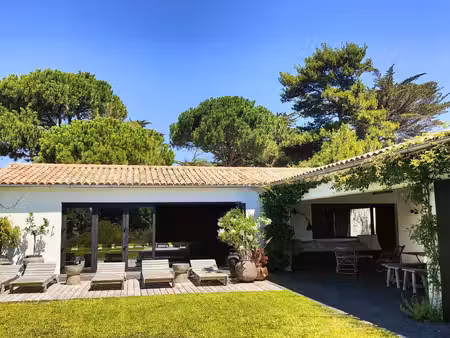 les portes-en-re - villa au design unique proche plage