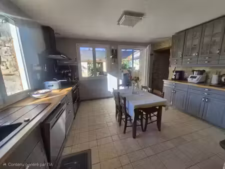 vente maison 10 pièces 286 m² à saint-hilaire-des-loges (85240)  275 000 €