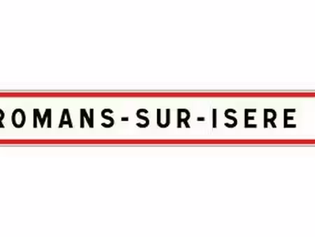 2 immeubles sur cours   hyper centre   romans sur isere 26100