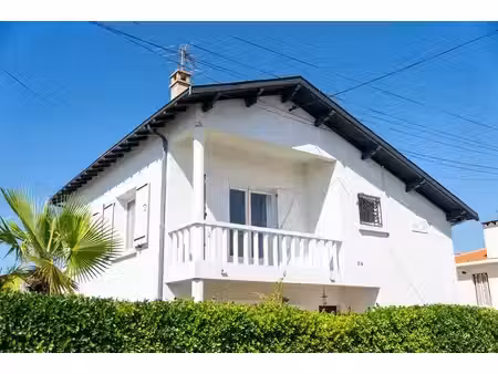 élégante villa de charme avec piscine chauffée