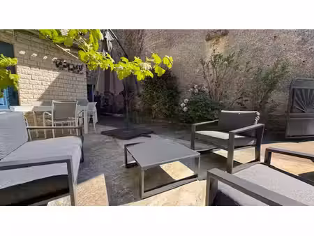 secteur saint antonin  au cœur d'un village bastide avec commerces