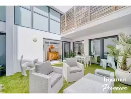 esprit maison au cœur de la rochelle – appartement avec patio de 27 m² - accès pmr