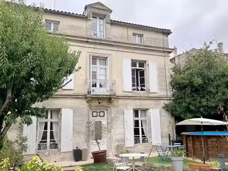 maison avec jardin et garage