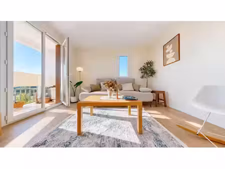 montpellier – mas drevon – appartement t3 rénové avec loggia et vue dégagée