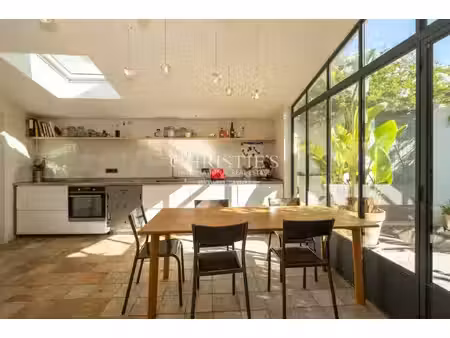 maison d'architecte en centre village