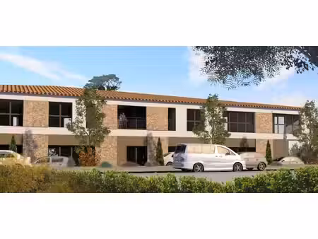 local commercial sur axe passant dans un bâtiment neuf en cours de construction