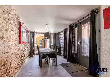 maison de caractère de 166 m² avec dépendance et piscine à lieusaint (77127)