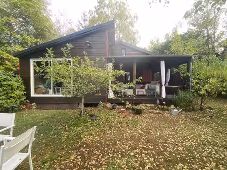 chalet avec vue sur le lac de vassivière