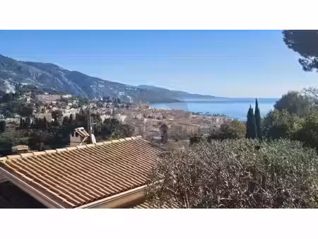 élégante villa avec vue panoramique – menton  quartier résidentiel