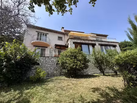 tourrettes-sur-loup - villa - 7 pièces