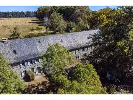 domaine d'exception +500 m² sur 1 7 ha  vue panoramique aubrac  idéal gîte ou grande...
