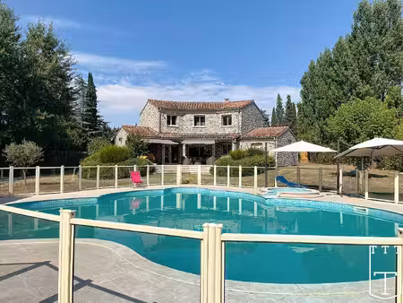 élégante villa en pierre