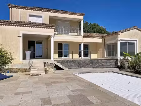 villa d'exception avec vue panoramique sur les pyrénées à 10 minutes d'auch