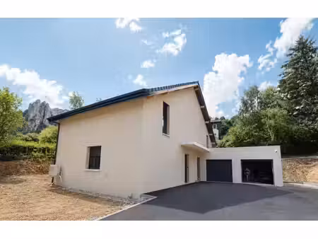 maison de luxe de 4 chambres en vente à saint-nizier-du-moucherotte  auvergne-rhône-alpes