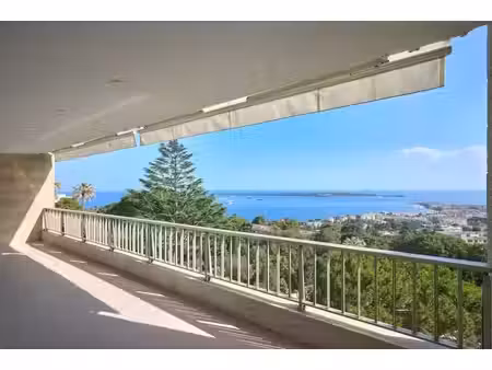 4 pieces  terrasse  piscine  tennis  vue mer panormaque