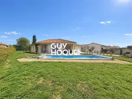 villa de plain pied 4 chs + garage + piscine et terrain de 1036 m² - 71680 creches sur sao