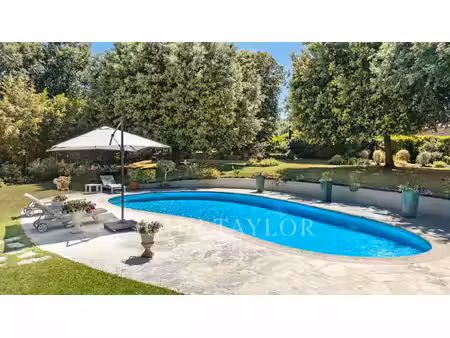 belle villa provencale dans un domaine fermé