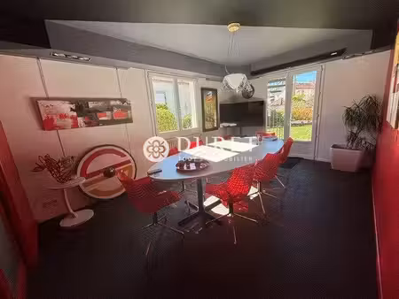 location local professionnel 200m² la roche sur yon 85000