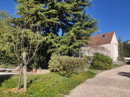 maison de luxe 6 chambres en vente à crépieux-la-pape  france