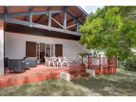 en exclusivité : maison à quelques mètres de l'océan