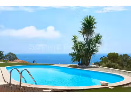 super cannes - villa fort potentiel avec vue mer