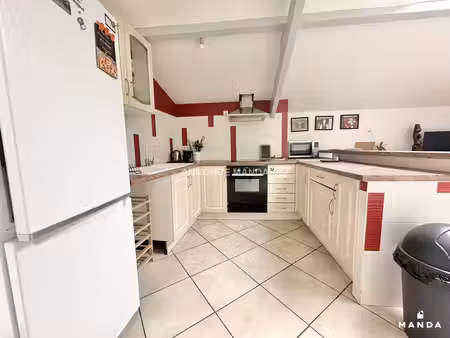 t3 meublé - 21  rue saint-liesne  77000  melun  france