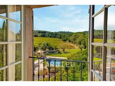 maison d'exception à ramatuelle avec piscine et confort absolu