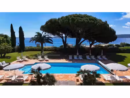 hôtel à vendre vue mer et saint-tropez à 100m de la plage
