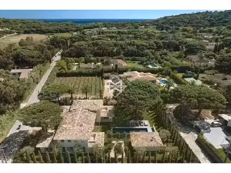 villa neuve à pied des plages