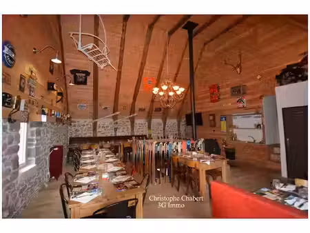 vente locaux professionnels à le mont dore (63240)  650 000 €