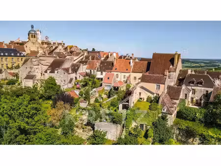 vézelay - hôtel particulier du xve siècle vézelay avec vue pano
