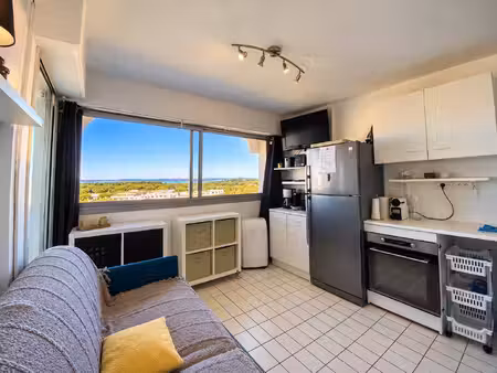 à la grande-motte – studio cabine avec loggia  vue dégagée et parking