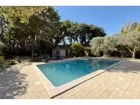 propriété d'exception à robion : villa t5 rénovée + gîte indépendant au pied du luberon