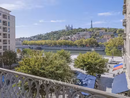 lyon 2  presqu'ile  appartement bourgeois de caractere  3 chambres  vue fourviere