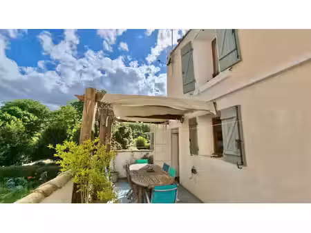 charmante maison de village individuelle avec terrasse près de pézenas