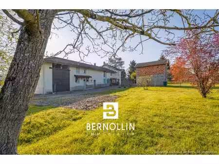 maison avec 2 logements indépendants 199 m2 sur terrain 1 4