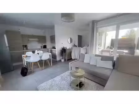 appartement t2 rue martin du gard à tinqueux dans une coprop