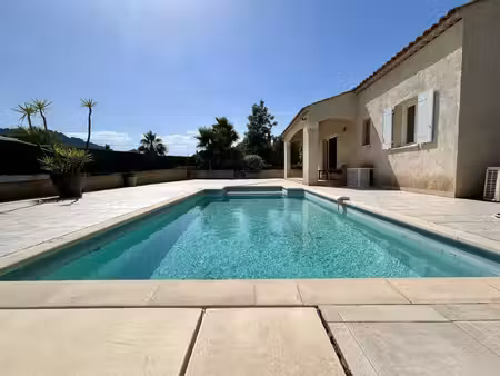 villa 4 pièces avec piscine face au rocher de roquebrune