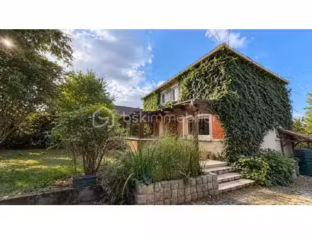 maison traditionnelle de 131 05 m² à chalifert