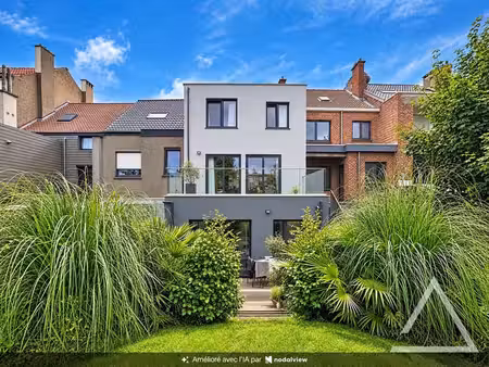 maison bel-étage avec grand jardin  garage et terrasses