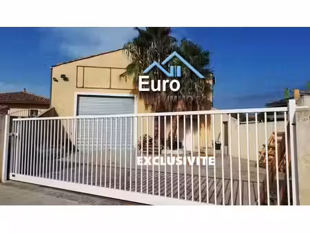 bâtiment artisanal de 250 m² sur 650 m² de terrain clos
