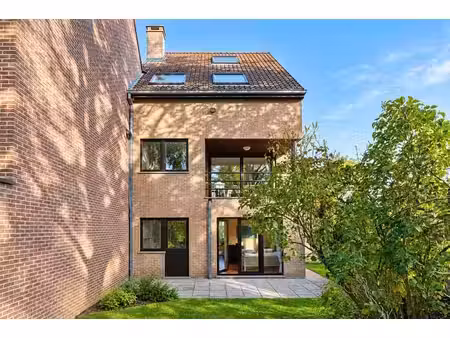boitsfort – maison 3 façades  4 ch  jardin  garage