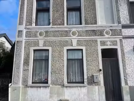 maison d'habitation 3 façades à rénover