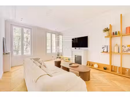 appartement 3p/1ch - place parmentier - refait à neuf