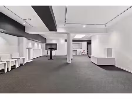 uccle – spacieux espace polyvalent de ± 380 m² avec entrée p