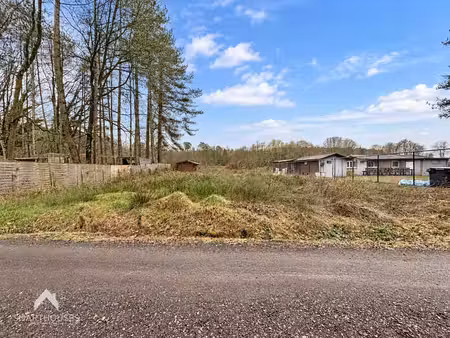 terrain à bâtir à vocation récréative dans un écrin de calme