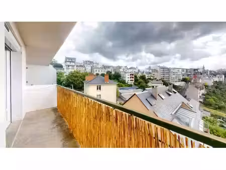 t1 bis avec balcon  stationnement  cave et vue dégagée – idéal premier achat ou...