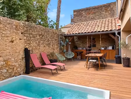 ancienne grange rénovée avec cour et piscine
